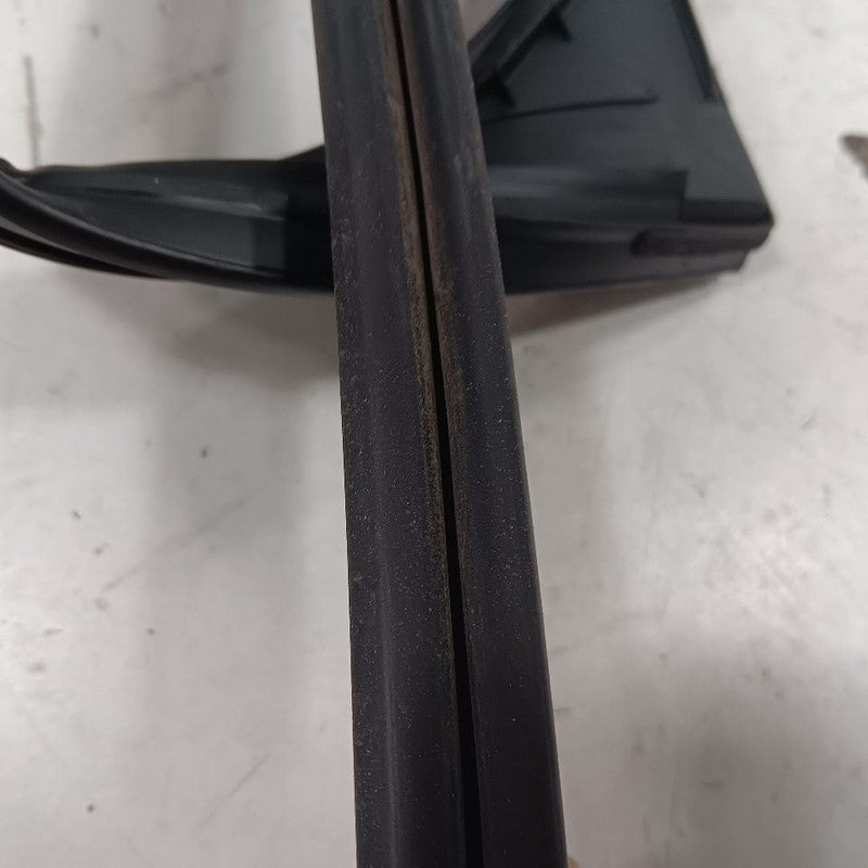 Nissan LEAF Door Glass Window Seal Rubber Left Driver Rear Back 2013 2014 2015