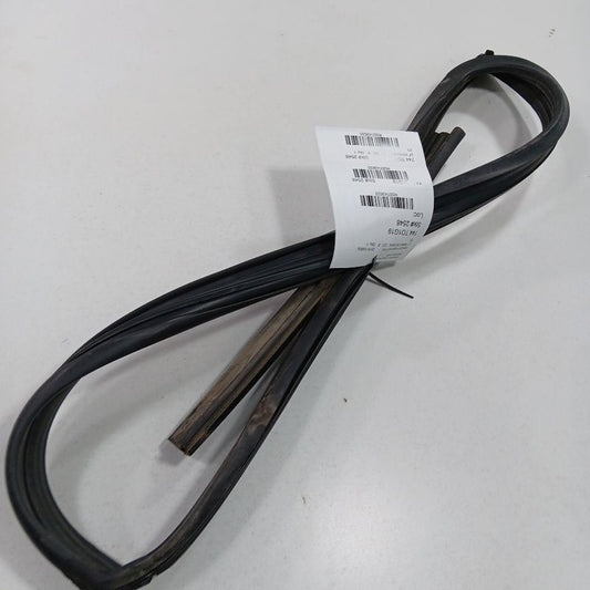 Toyota Yaris Door Glass Window Seal Rubber Left Driver Front 2020 2019 2018 2017