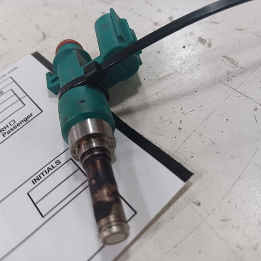 2320929165 Upper Fuel Injection Injector Hatchback M20AFKS Fits 19-23 Toyota Corolla