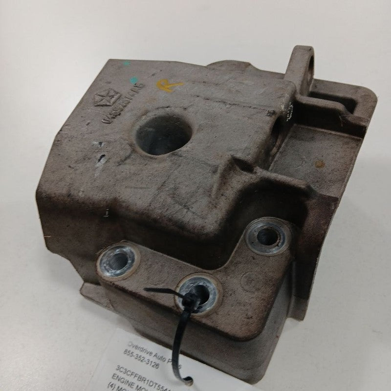 Fiat 500 Engine Motor Mount Bracket Right Passenger 2012 2013 2014 2015