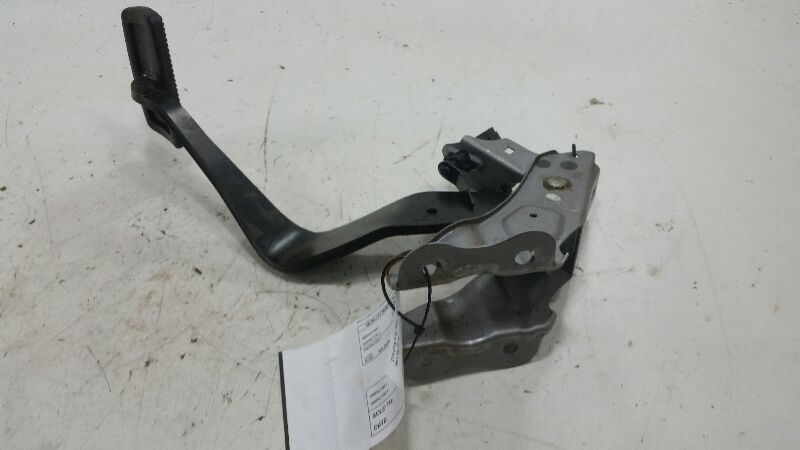 2002 INFINITI I35 Brake Pedal 2003 2004