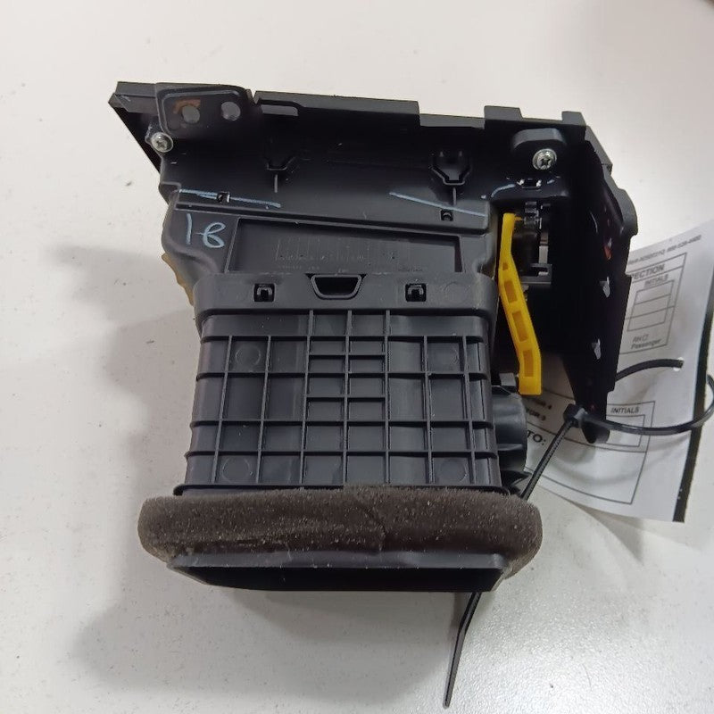 Hyundai Elantra Dash Air Vent Right Passenger 2017 2018 2019 2020