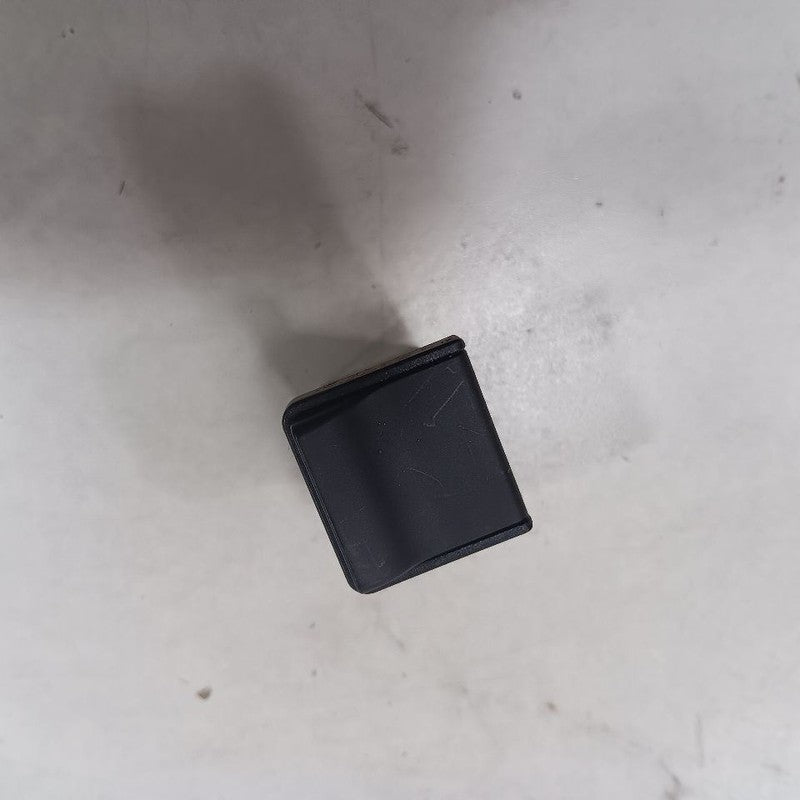 Nissan LEAF USB Plug In Hub Port 2013 2014 2015 2016 2017