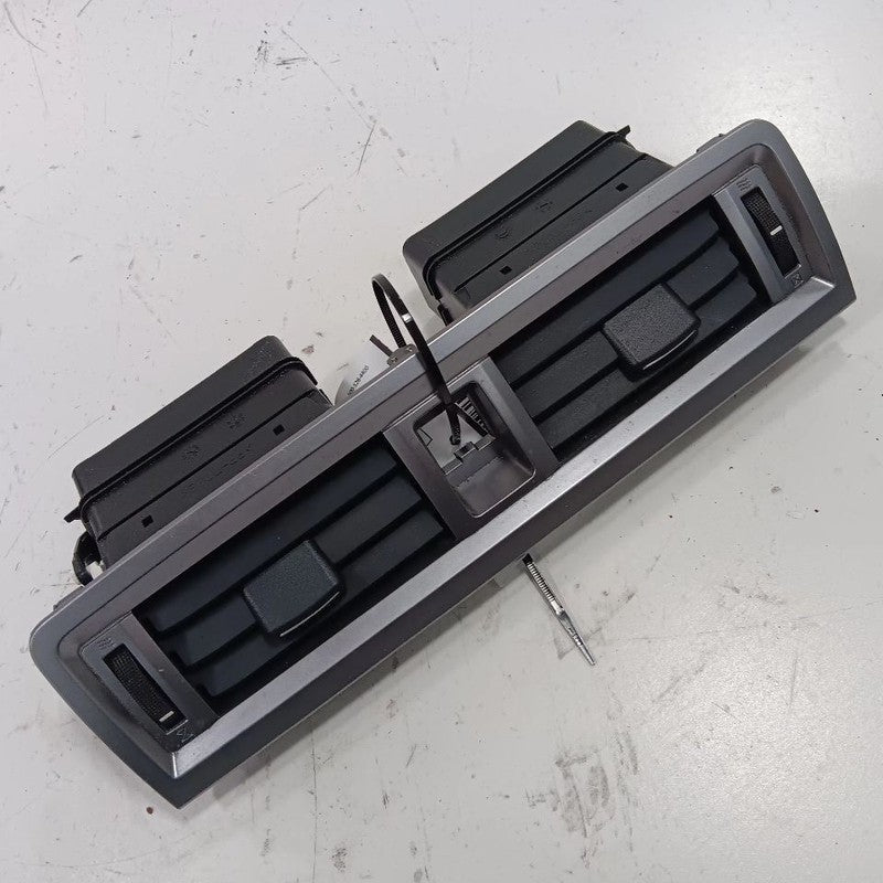 Subaru Outback Legacy Dash Air Vent Center Middle 2018 2017 2016 2015