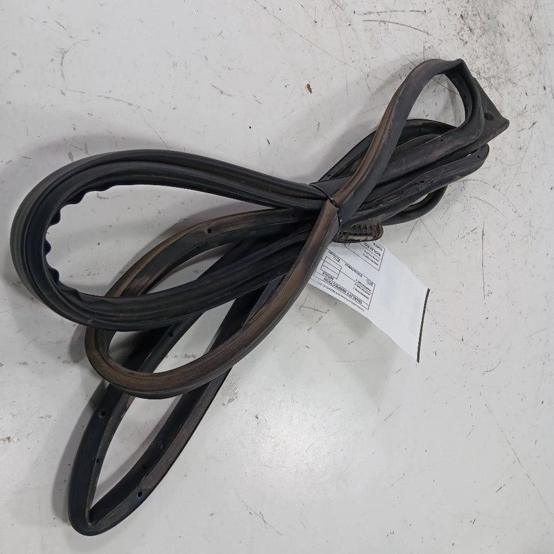 Toyota Prius C On Door Seal Rubber Right Passenger Rear Back  2017 2016 2015