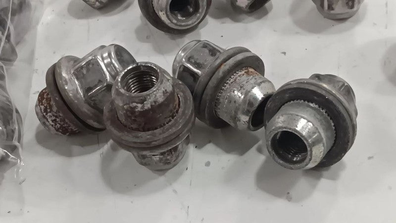 Infiniti G37 Lug Nut Set 2011 2012 2013
