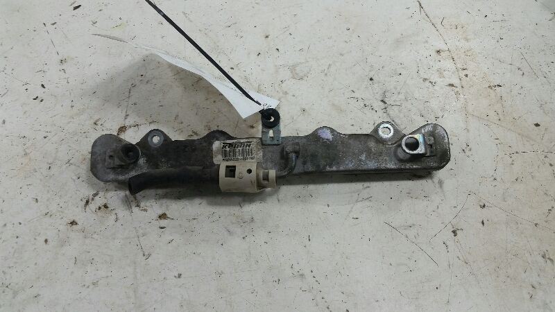 2006 HONDA CIVIC Fuel Rail Injection Injector Mount Rear Back 2008 2009 2010