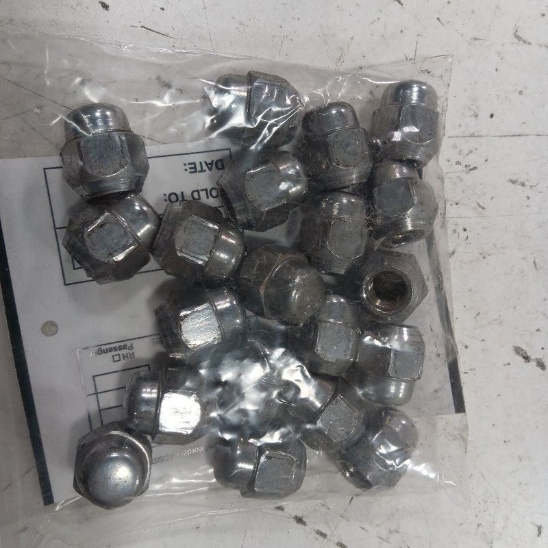 Nissan LEAF Lug Nut Set  2013 2014 2015 2016 2017