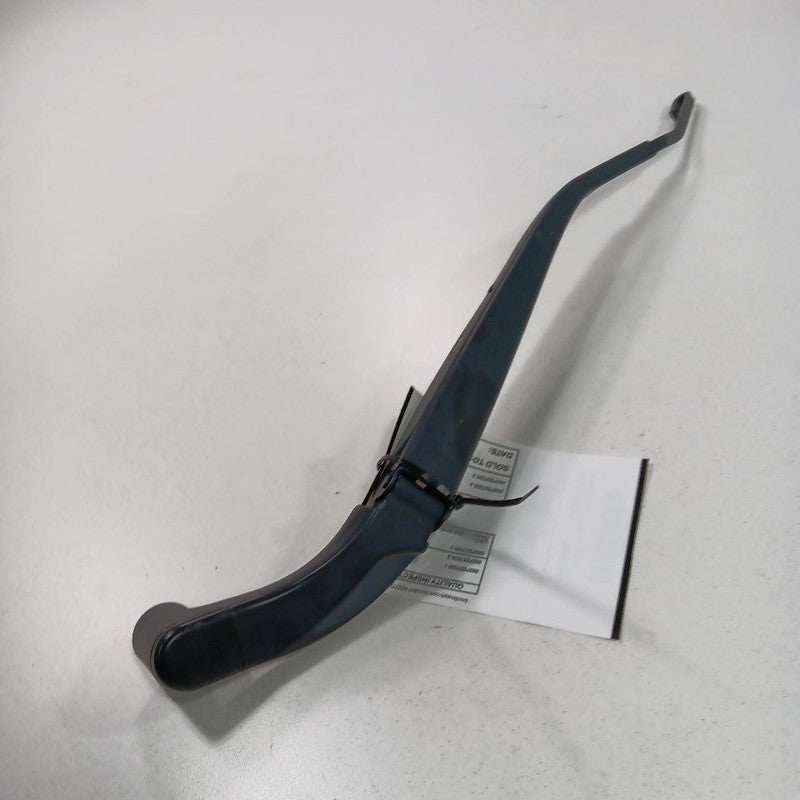 Toyota Yaris Windshield Wiper Arm Left Driver  2020 2019 2018 2017 2016
