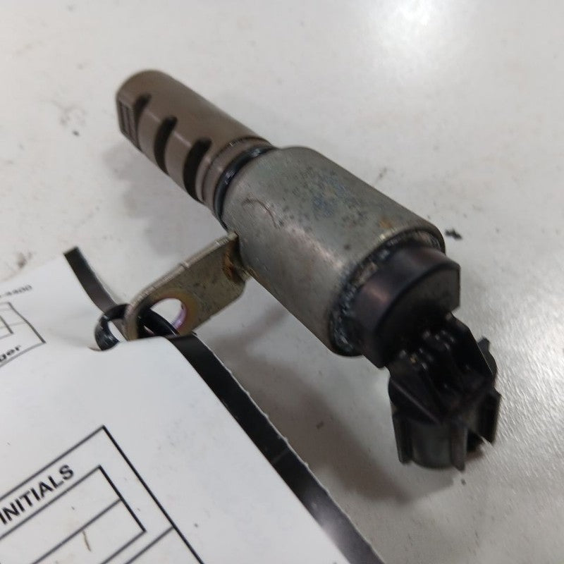 Outlander Sport Variable Timing Oil Control Valve Solenoid Cylinder Head 2020