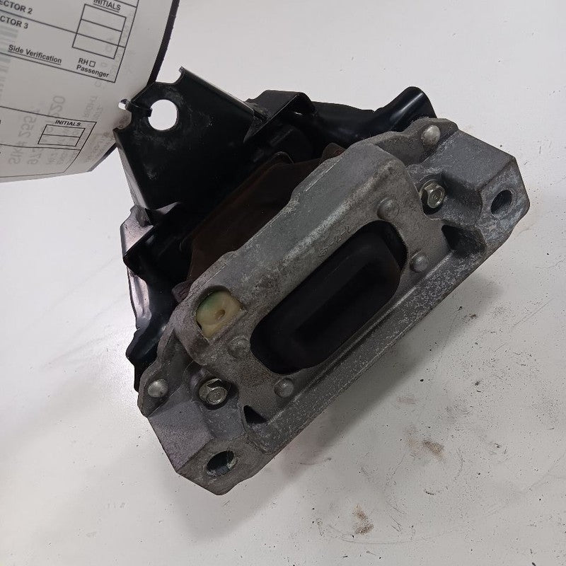 Outlander Sport Engine Motor Mount Right Passenger 2.4 2020 2021 2022 2023