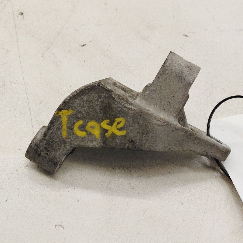 Buick Encore GX Transfer Case Mount Bracket 2020 2021 2022 2023