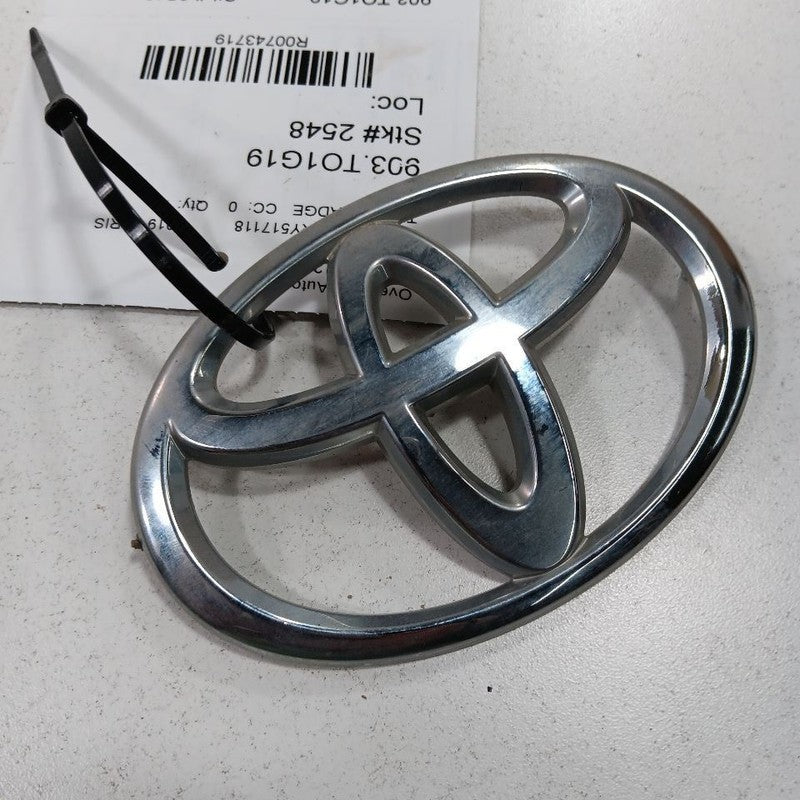 Toyota Yaris Trunk Lid Logo Emblem Badge Rear Back 2020 2019 2018 2017 2016