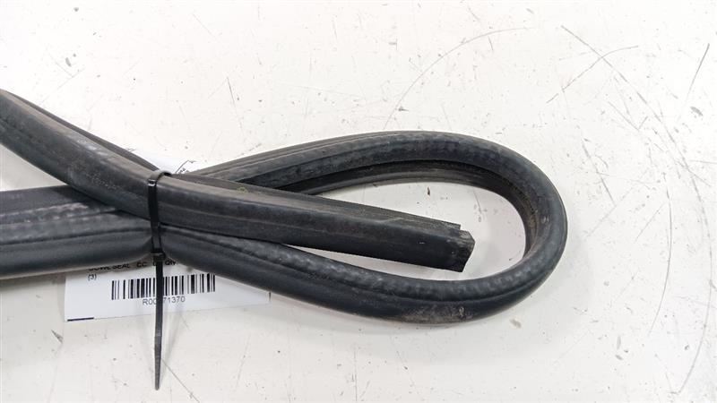 Volkswagen Golf Cowl Vent Panel Hood Rubber Seal 2010 2011 2012 2013 2014