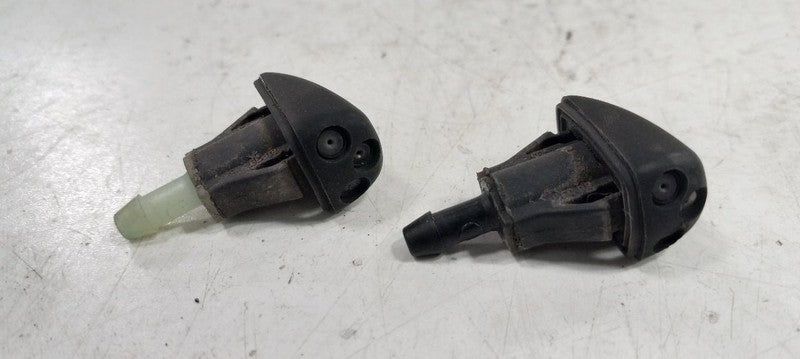 Hyundai Accent Windshield Wiper Washer Fluid Hood Sprayer Nozzles 2006