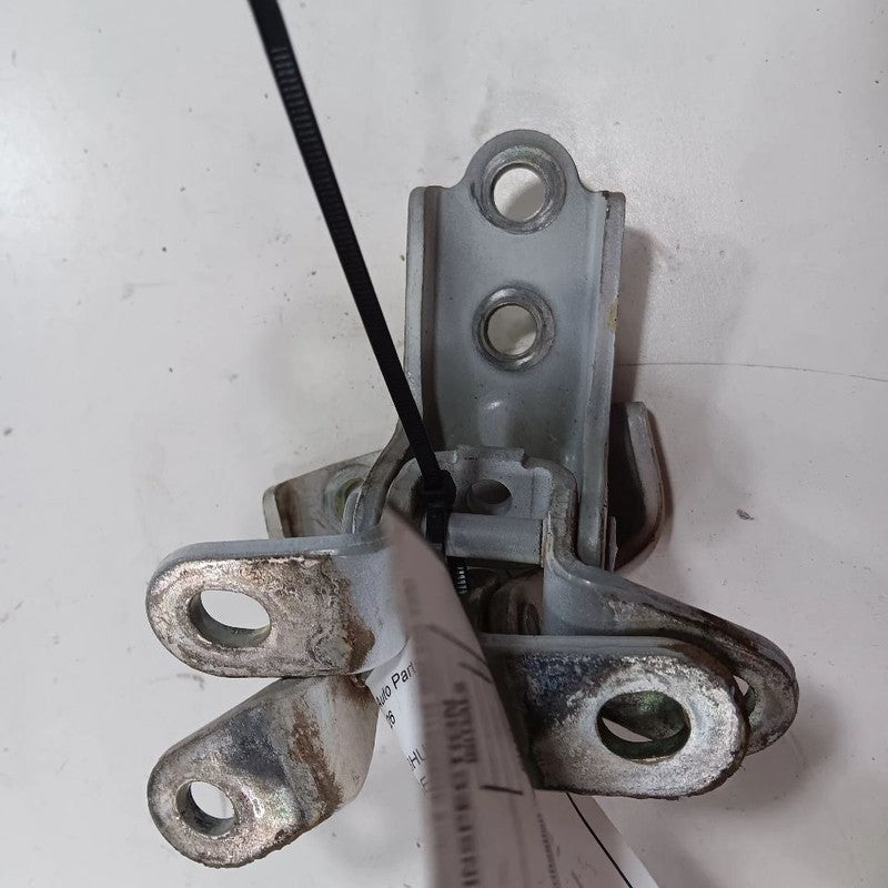 Hyundai Elantra Door Hinge Set Left Front Driver  2017 2016 2015 2014 2013