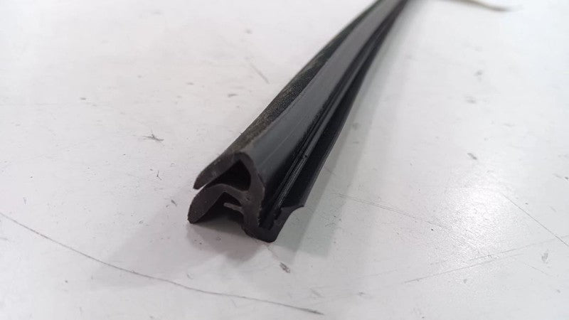 Hyundai Elantra Left Front Weather Strip Interior 2011 2012 2013 2014 2015 2016