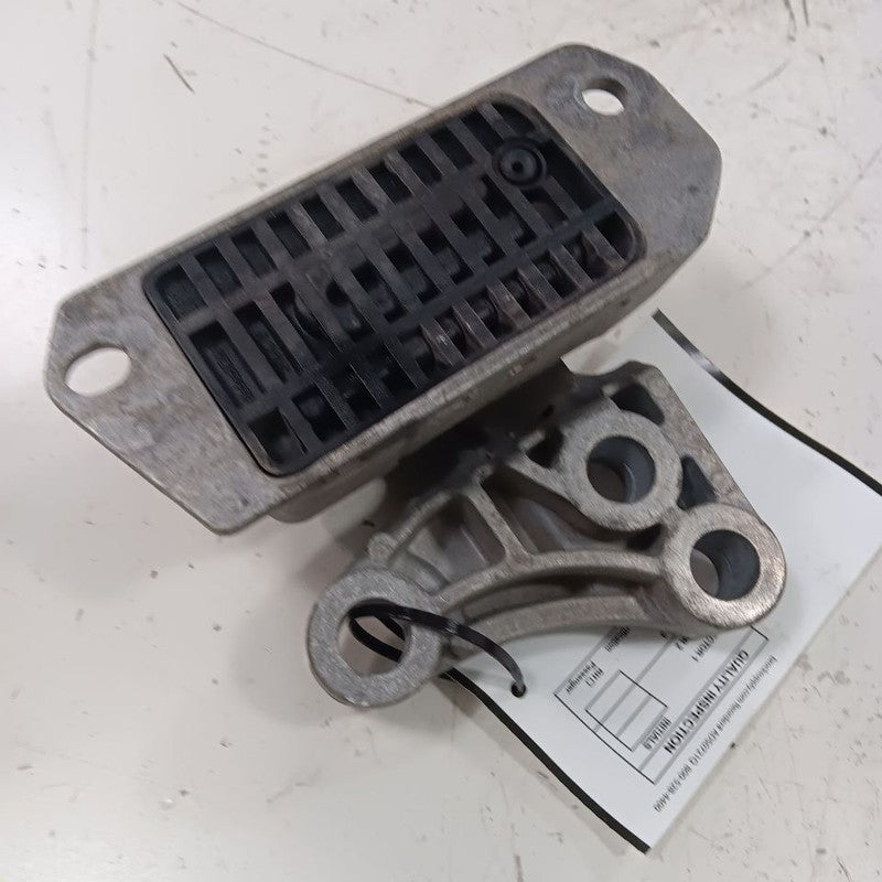 Fiat 500 Engine Motor Mount Left Driver 2016 2017