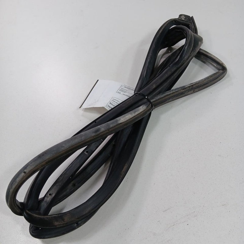 Hyundai Accent On Door Seal Rubber Right Passenger Front  2017 2016 2015 2014