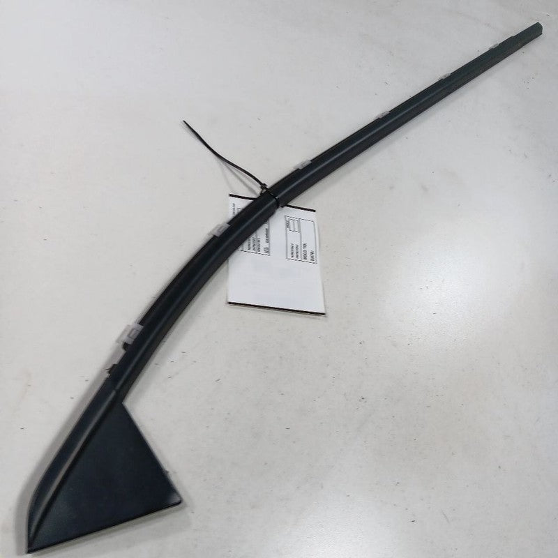 Hyundai Elantra Door Glass Window Weather Strip Trim Rear Left Driver Back 2017