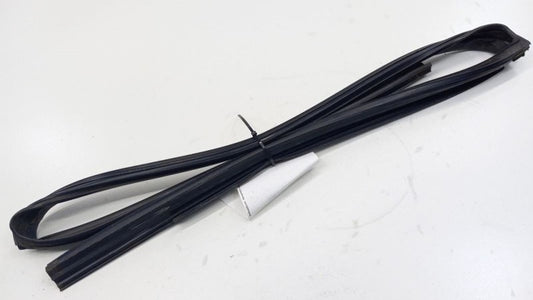 Acura MDX Door Glass Window Seal Rubber Right Passenger Rear Back 2003 2004 2005