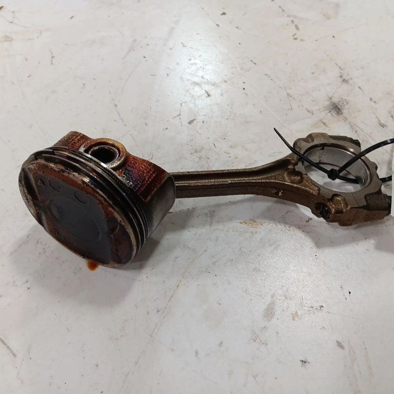 Toyota Prius C Single Piston With Connecting Rod 2017 2016 2015 2014 2013
