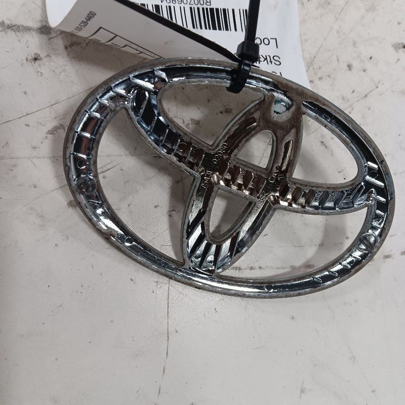 Toyota Corolla Front Badge 2016 2015 2014