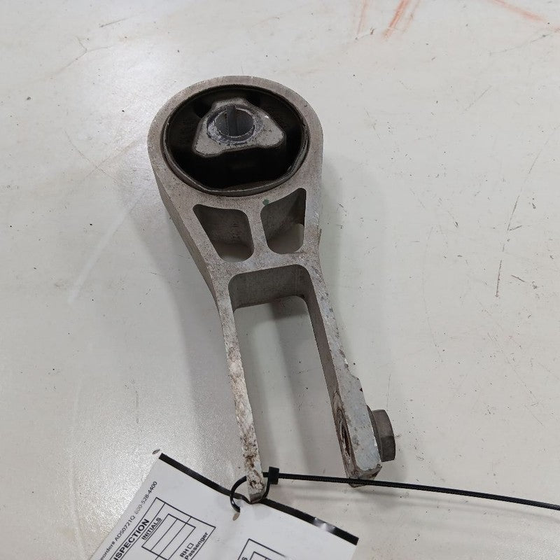 Jeep Renegade 2.4 Engine Motor Mount Rear Back   2021 2020 2019