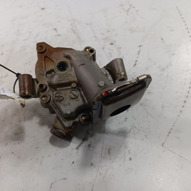 Toyota Corolla 1.8 Engine Oil Pump 2016 2015 2014
