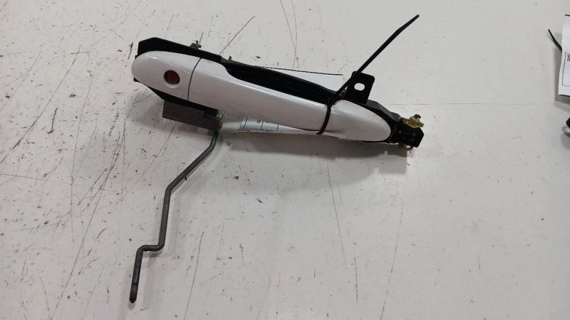 D10E5942XB Driver Left Door Handle Exterior Door Handle Assembly Fits 16-19 MAZDA CX-3