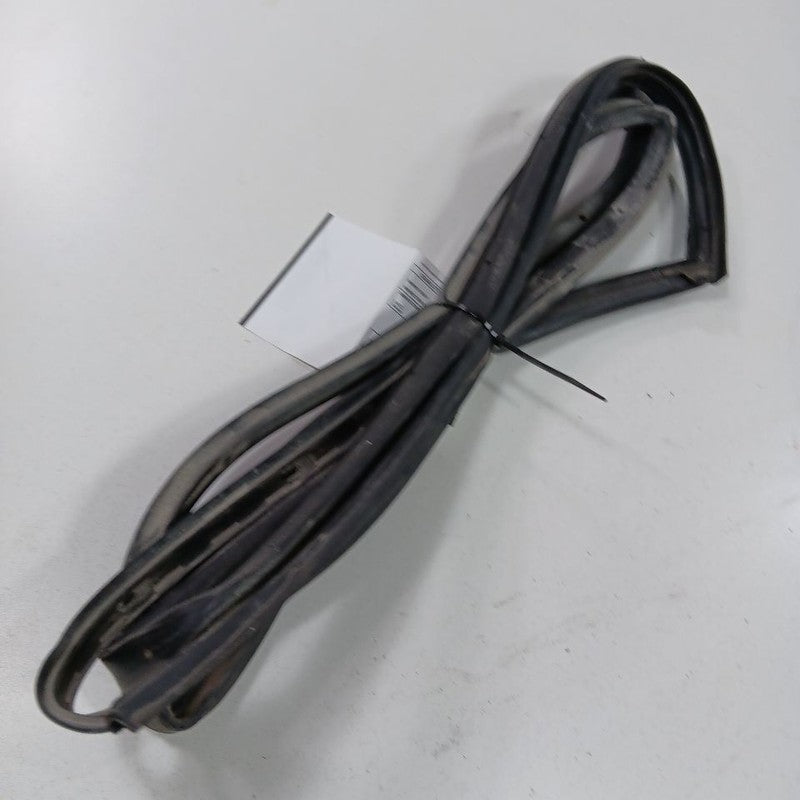 Hyundai Accent On Door Seal Rubber Left Driver Rear Back  2017 2016 2015 2014