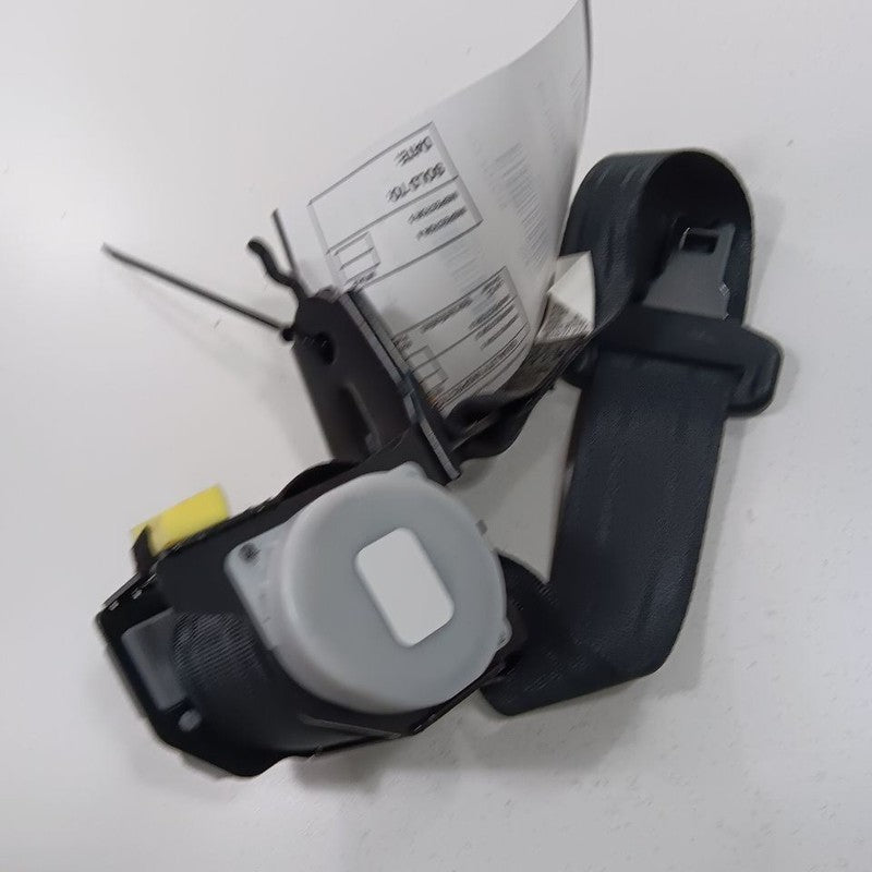 Toyota Yaris Seat Belt Strap Retractor Center Middle Rear Back  2020 2019 2018