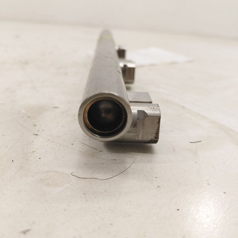 Kia Sorento Right Rear Fuel Rail Injection Injector Mount Bar 2018 20