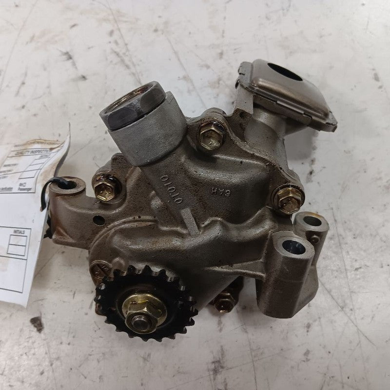 Toyota Corolla 1.8 Engine Oil Pump 2016 2015 2014