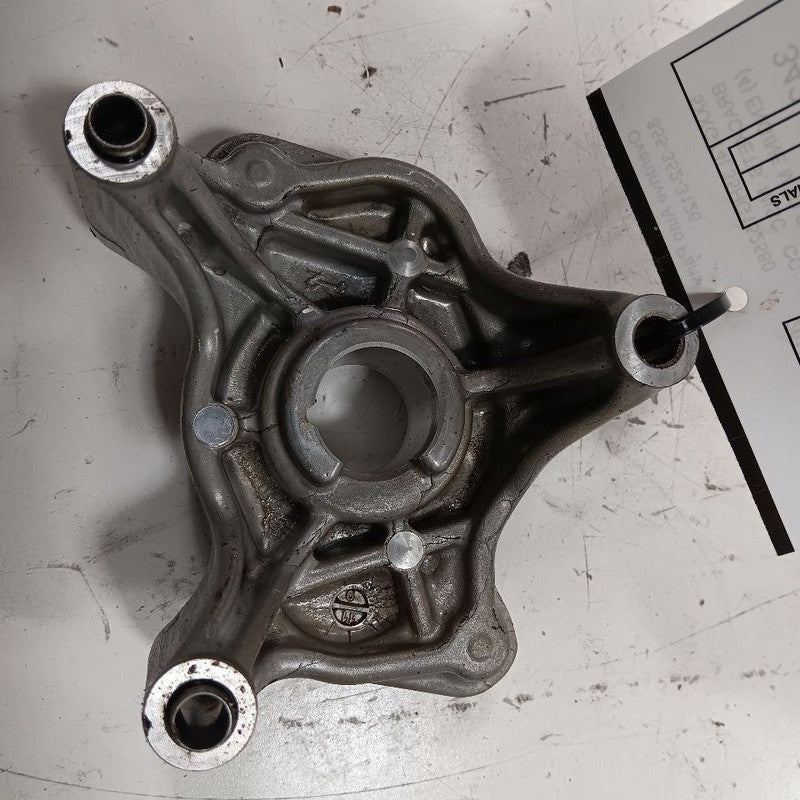 Kia Optima Engine Mounted Fuel Pump Bracket  2018 2017 2016