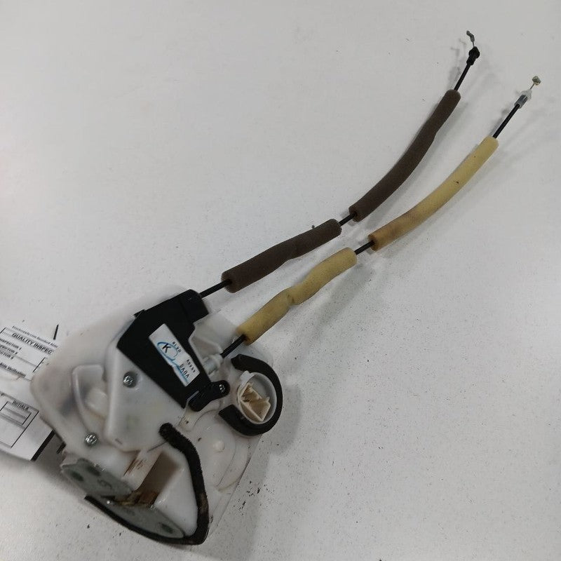 Toyota Yaris Door Latch Lock Right Passenger Front  2020 2019 2018 2017 2016