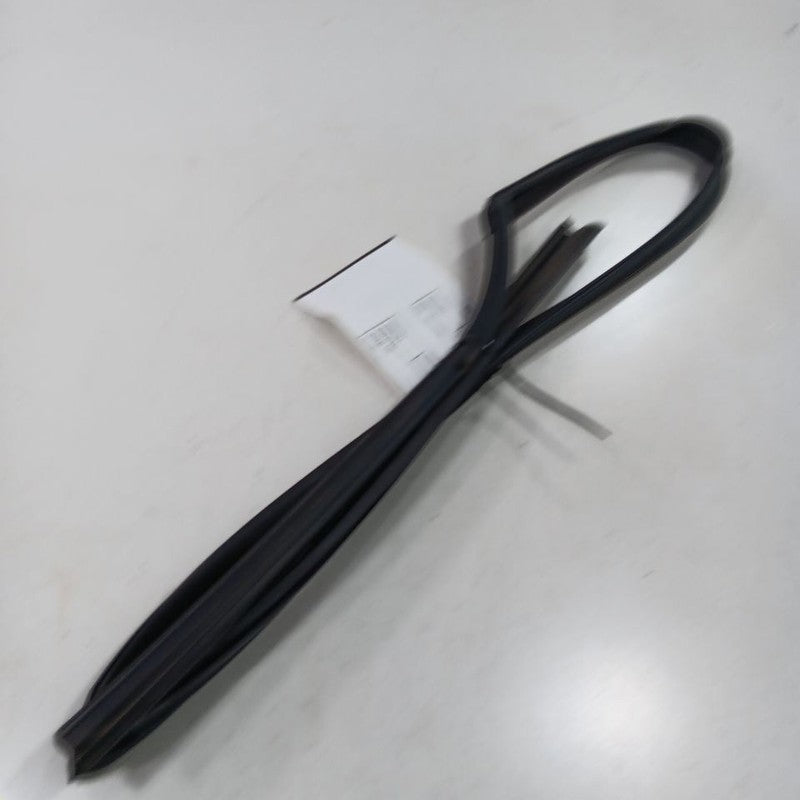 Hyundai Elantra Door Glass Window Seal Rubber Left Driver Front  2017 2018 2019