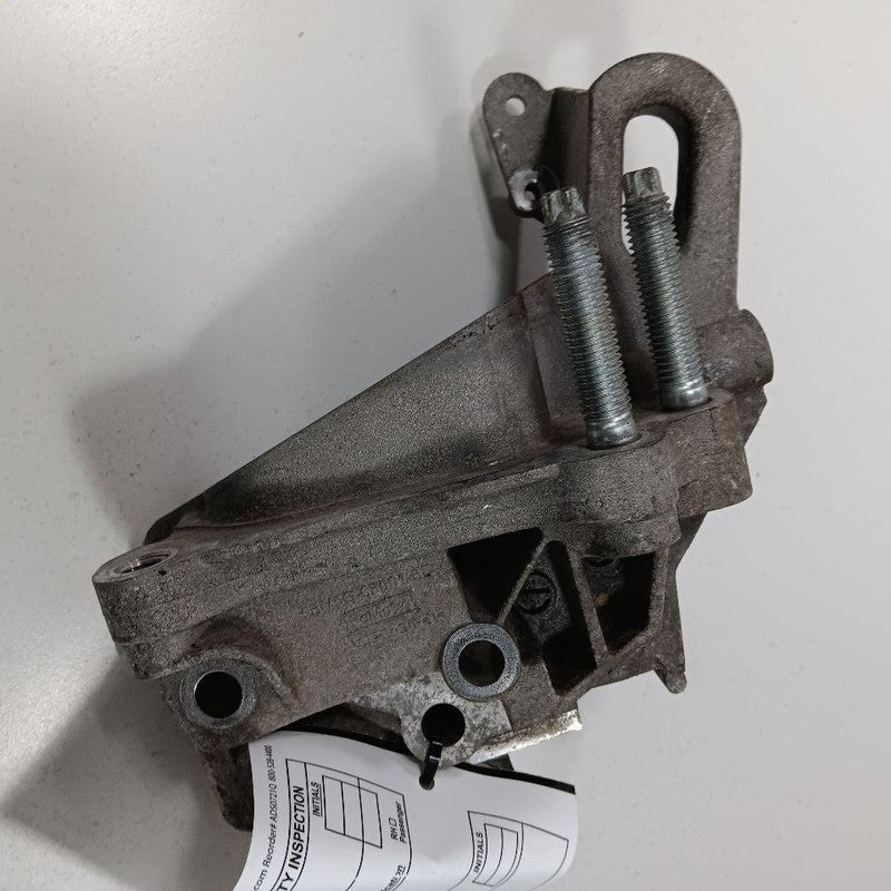 Ford Escape 1.5 Engine Motor Mount Bracket Right Passenger 2019 2018 2017