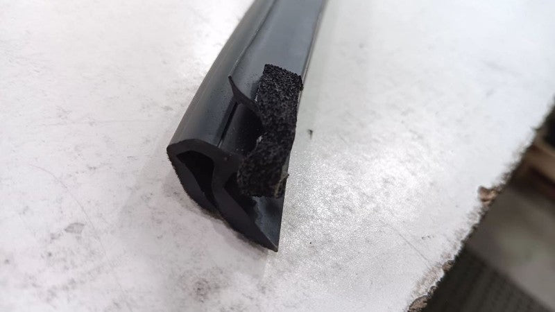Hyundai Elantra Right Front Weather Strip Interior 2011 2012 2013 2014 2015 201
