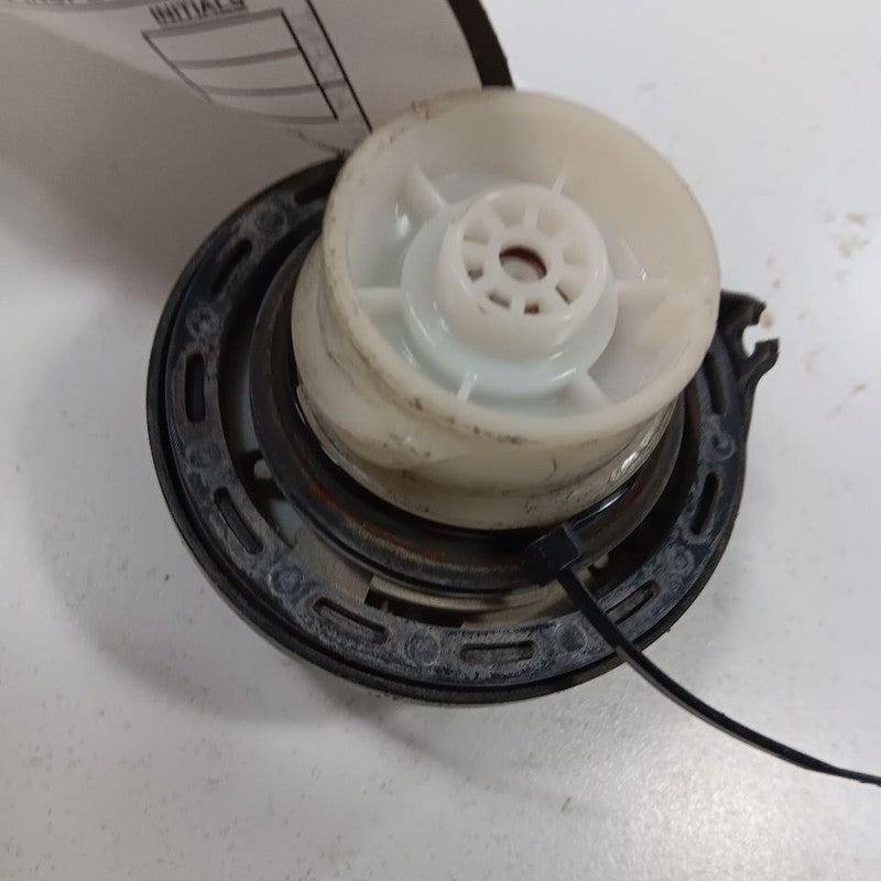 Hyundai Accent Gas Tank Fuel Cap 2017 2016 2015 2014 2013 2012
