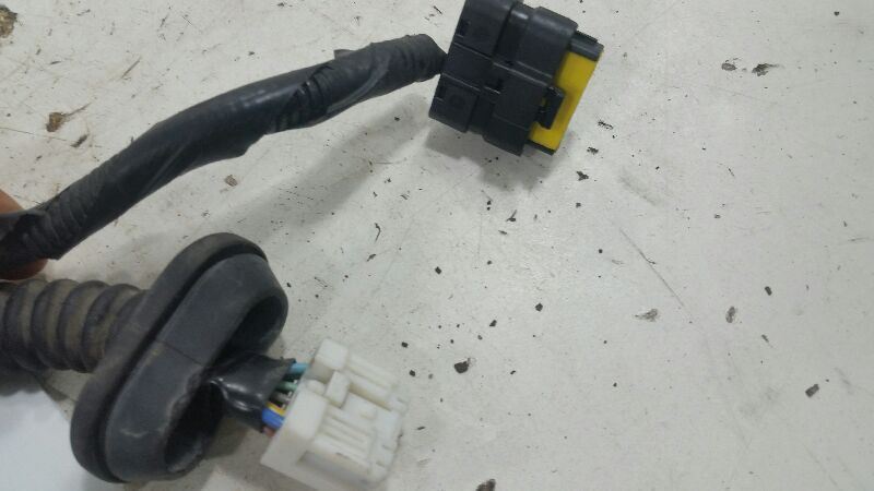 2009 NISSAN VERSA Door Harness Wire Wiring Right Passenger Rear Back 2010 2011