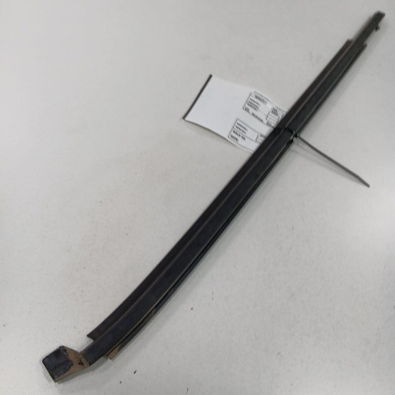 Toyota Yaris Door Glass Window Weather Strip Trim Rear Right Passenger Side 2019