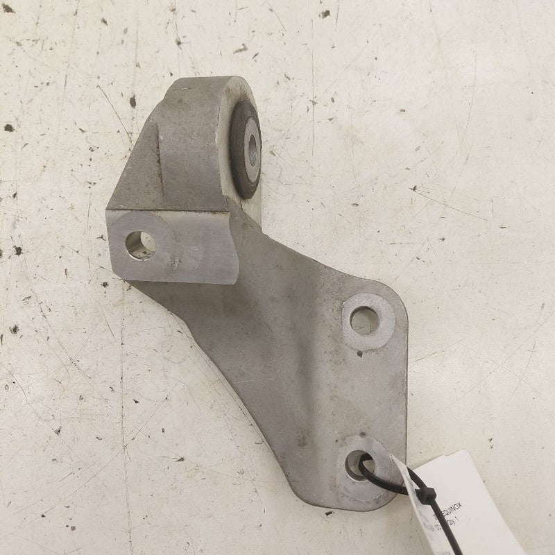 Chevy Equinox Engine Motor Mount Bracket Rear Back 2024 2023 2022