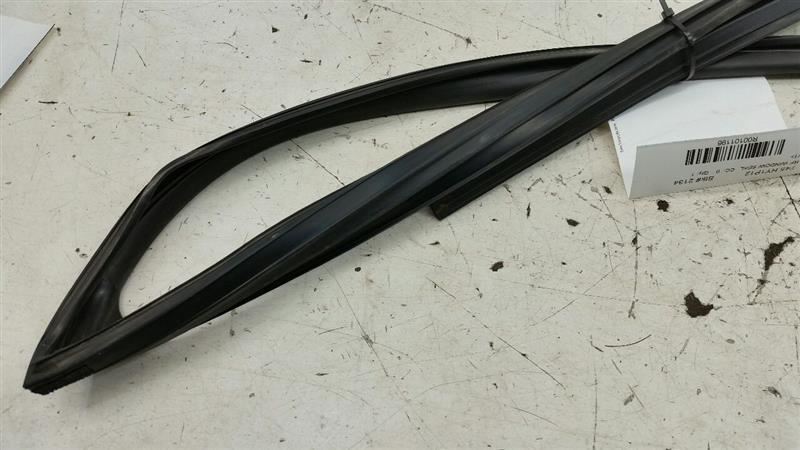 2012 Sonata Door Glass Window Seal Rubber Right Passenger Front
