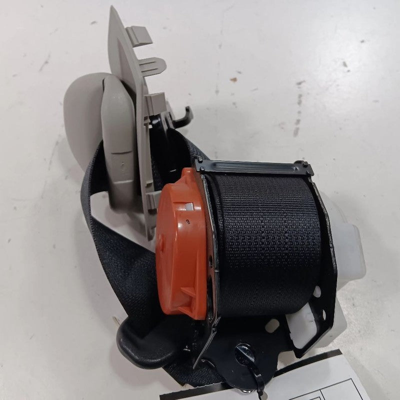 Toyota Prius C Seat Belt Strap Retractor Center Middle Rear Back  2017 2016 2015