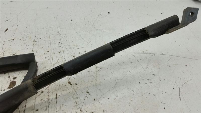 Nissan Sentra Door Glass Window Seal Rubber Gasket Right Passenger Rea