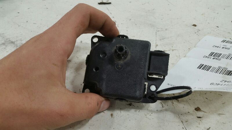 2009 CRYSLER TOWN AND COUNTRY Flap Door Motor Heater AC Door Actuator 2008 2010