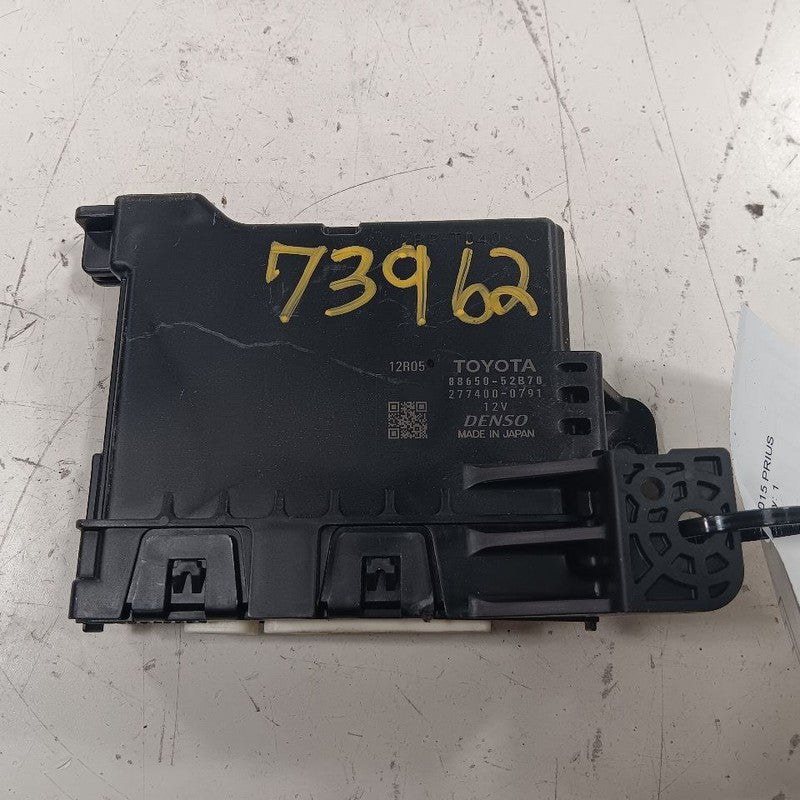8865052B70 Temperature Blower Motor Control Module VIN B3 15-17 Toyota Prius C