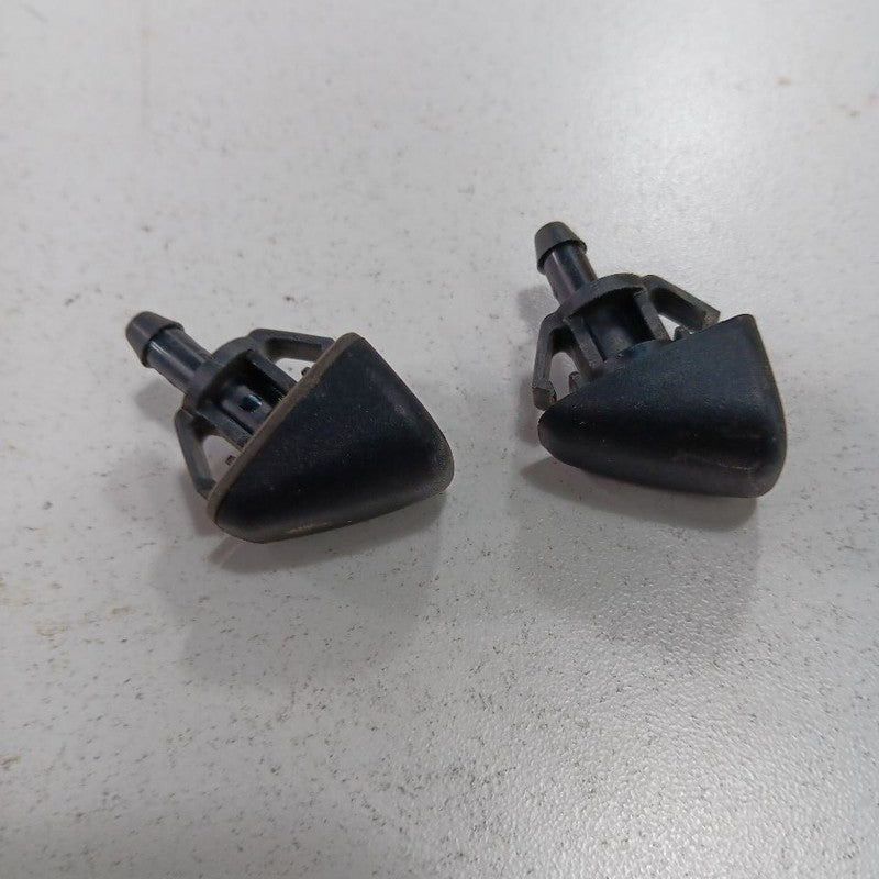 Toyota Yaris Windshield Wiper Washer Fluid Hood Sprayer Nozzles 2020 2019 2018