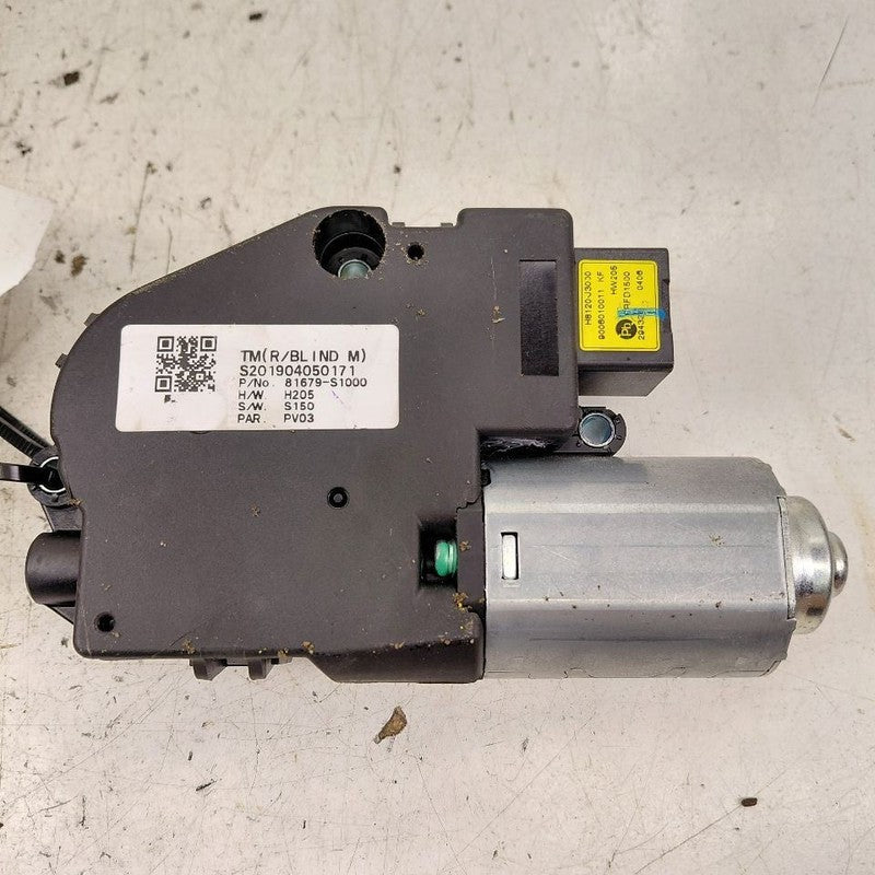 Hyundai Santa Fe Roof Sunshade Motor {81679S1000} 2019 2020